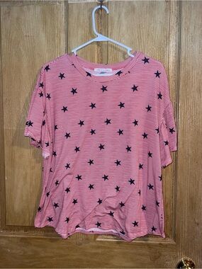 Chelsea & Violet Pink Striped Star Print Tee NWOT size large
